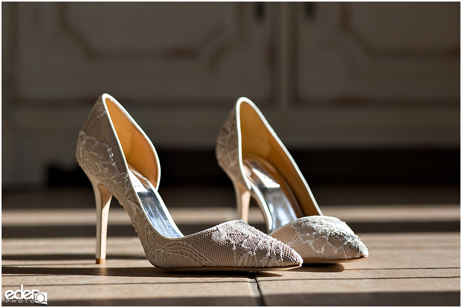 Backyard wedding ideas - shoes