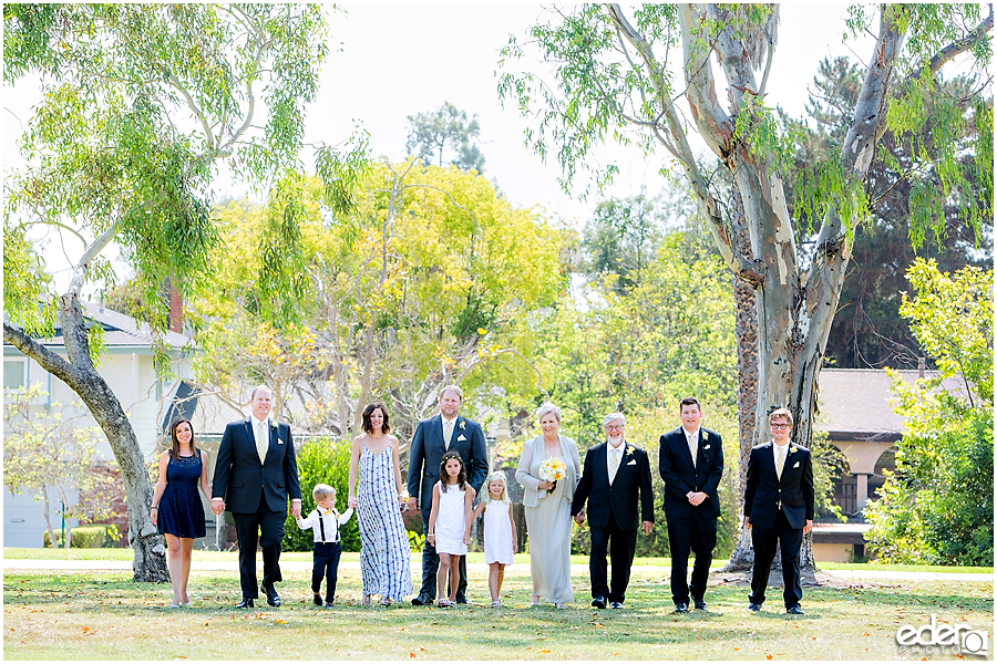 Wedding photography, family portraits in a park.