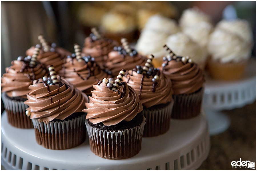 At-Home Wedding Photography back yard reception cupcakes.