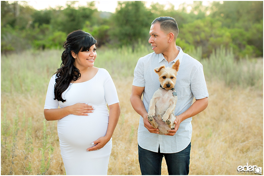 Rustic Maternity Photos in San Diego. 