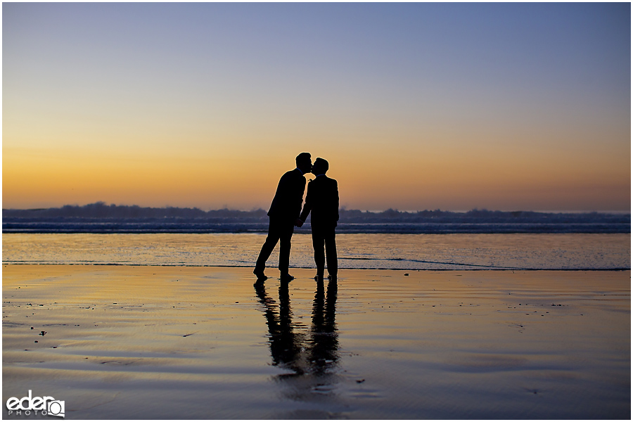 Sunset wedding photography at Scripps Seaside Forum.