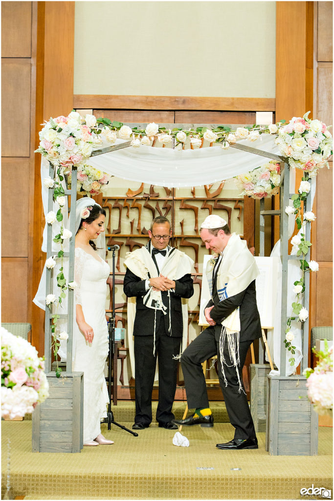 Ohr Shalom Synagogue wedding glass breaking.