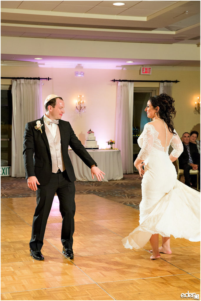 Kona Kai Wedding reception first dance.