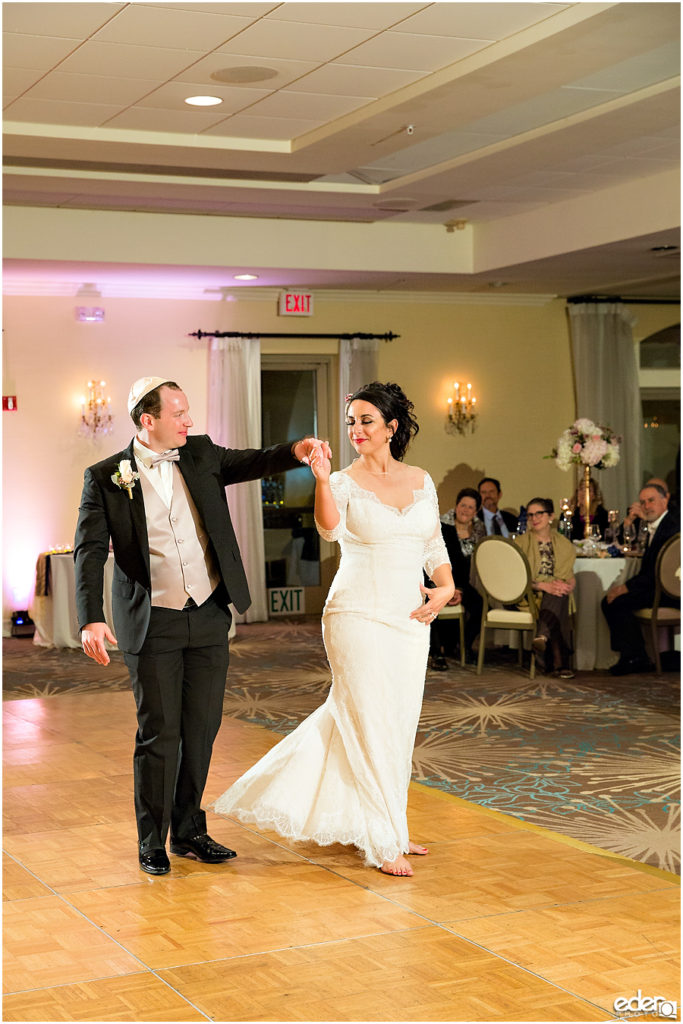 Kona Kai Wedding reception first dance.