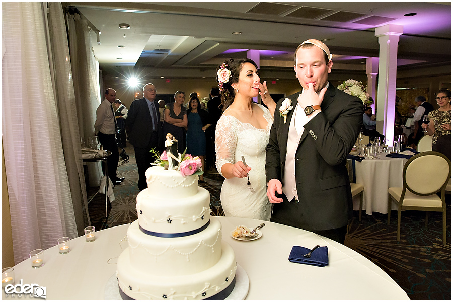 Kona Kai Wedding reception cake cutting.