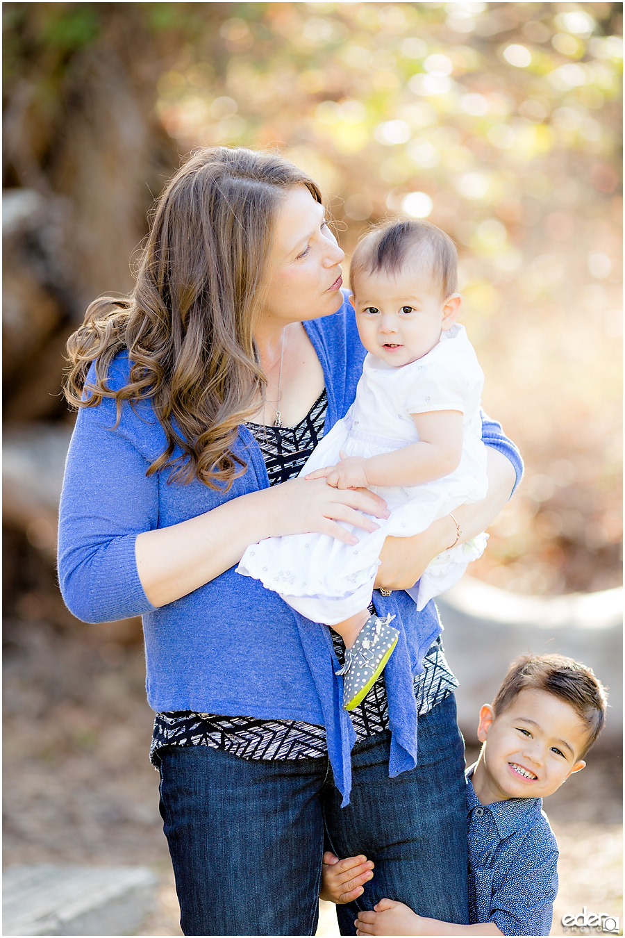 Spring Mini Portrait Session - mom and kids.